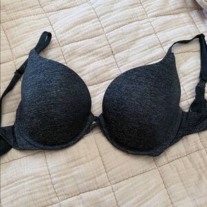 Victoria’s Secret perfect shape 32DD bra